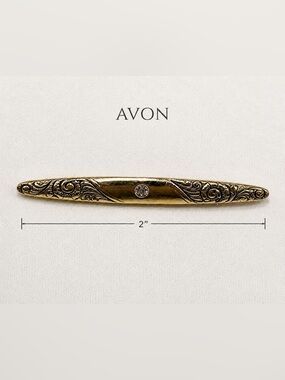 Avon Staffordshire gardens Gold-Tone Filigree Brooch with Rhinestone 1979